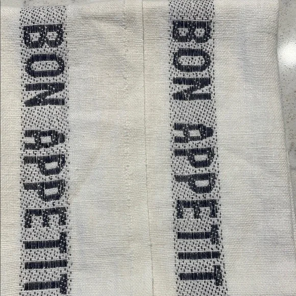 Hudson Grace White and Black 'Bon Appetit' Kitchen Towels - Picture 2 of 3